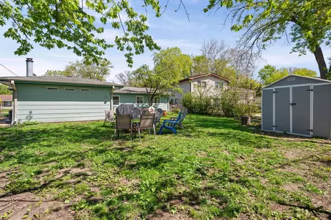 Exterior - 1011 Beverly Dr, Wheeling, IL 60090 photo 5 of 5