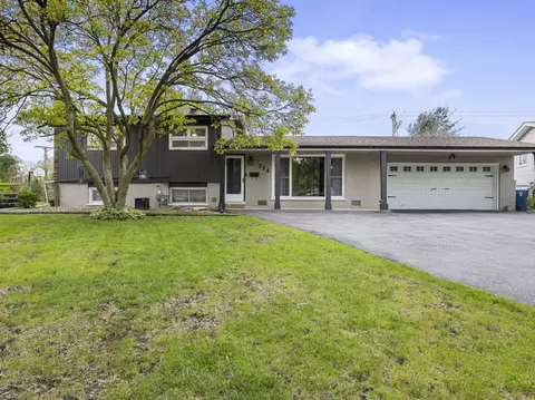 724 Lexington Dr, Chicago Heights, IL 60411