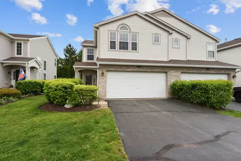 3270 Ronan Dr, Lake In The Hills, IL 60156