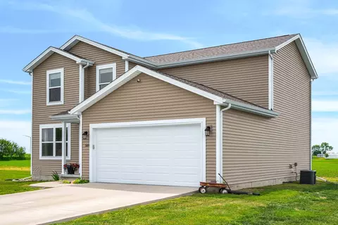 509 Maitland Dr, Carlock, IL 61725