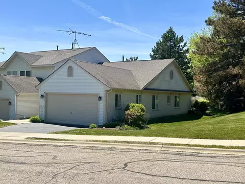 1807 Magnolia Ct #1807, Mchenry, IL 60051