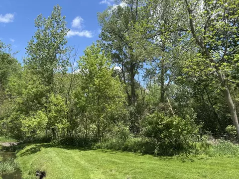 4 N624 Snowbird Ct, Saint Charles, IL 60175
