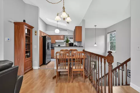 Dining - 943 Ridgefield Ln #4, Wheeling, IL 60090 photo 1 of 2