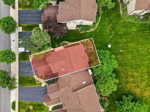 View/Area - 943 Ridgefield Ln #4, Wheeling, IL 60090 photo 1 of 9