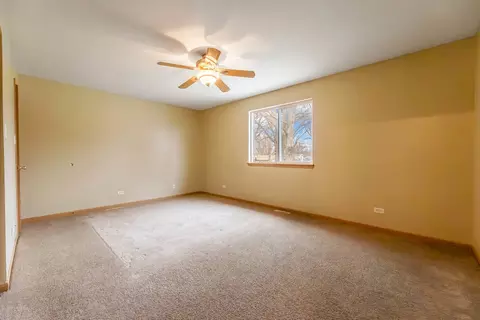 Bedroom - 3314 Willow Ln, Markham, IL 60428 photo 4 of 5