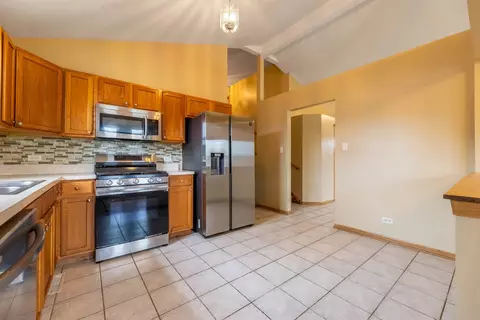 Kitchen - 3314 Willow Ln, Markham, IL 60428 photo 2 of 3