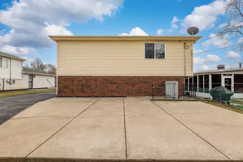 Exterior - 3314 Willow Ln, Markham, IL 60428 photo 4 of 5