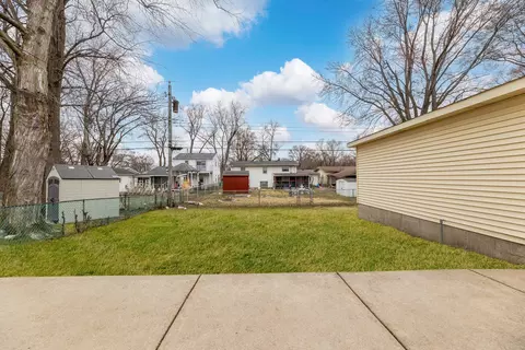 Exterior - 3314 Willow Ln, Markham, IL 60428 photo 3 of 5
