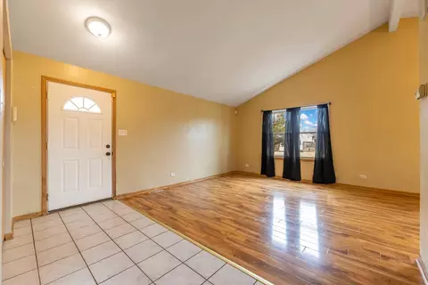 Living - 3314 Willow Ln, Markham, IL 60428 photo 2 of 3