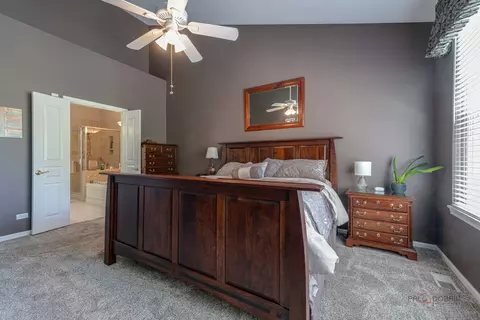 Bedroom - 2 Tiverton Ct, Algonquin, IL 60102 photo 2 of 3