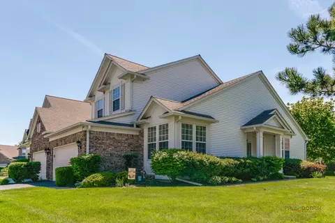 Exterior - 2 Tiverton Ct, Algonquin, IL 60102 photo 3 of 9