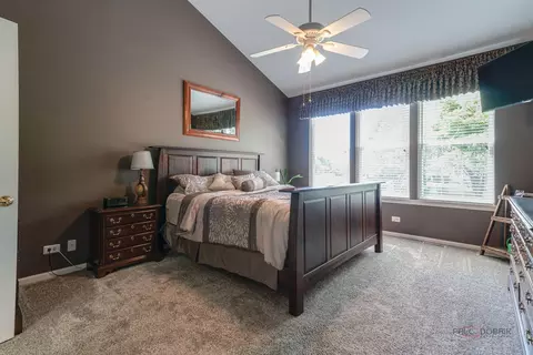 Bedroom - 2 Tiverton Ct, Algonquin, IL 60102 photo 1 of 3