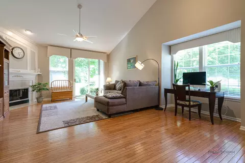 Living - 2 Tiverton Ct, Algonquin, IL 60102 photo 1 of 3