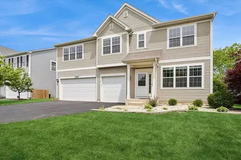 2589 Portage Ave, Wauconda, IL 60084
