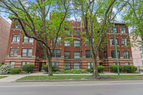 1223 E Hyde Park Blvd #3, Chicago, IL 60615