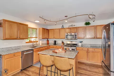 Kitchen - 1418 Major Dr, Plainfield, IL 60586 photo 1 of 2