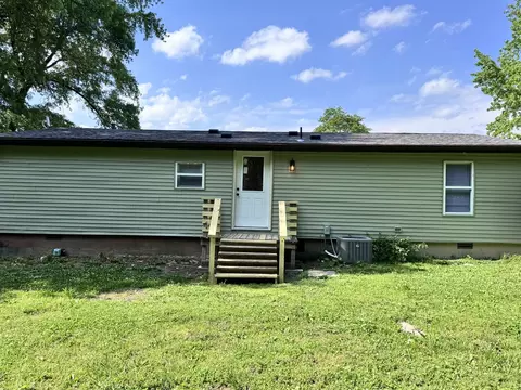 Exterior - 4372 Cartter Rd, Kell, IL 62853 photo 3 of 10
