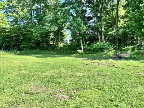 Exterior - 4372 Cartter Rd, Kell, IL 62853 photo 6 of 10