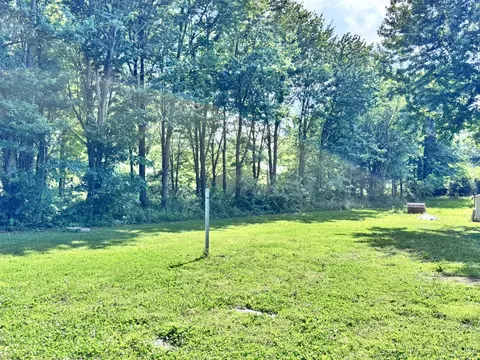 Exterior - 4372 Cartter Rd, Kell, IL 62853 photo 5 of 10