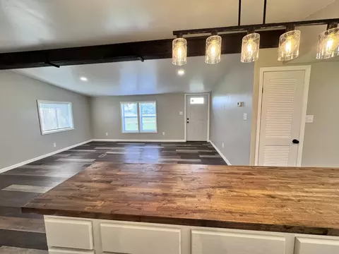 Living - 4372 Cartter Rd, Kell, IL 62853 photo 4 of 4