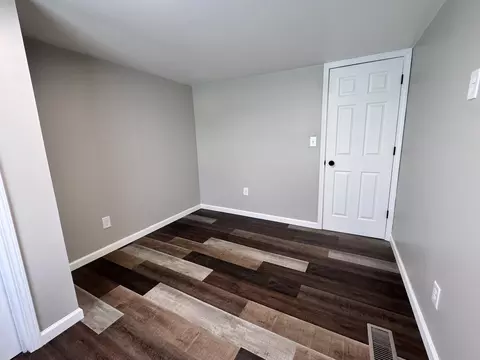 Bedroom - 4372 Cartter Rd, Kell, IL 62853 photo 4 of 4