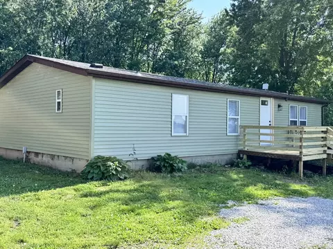 4372 Cartter Rd, Kell, IL 62853