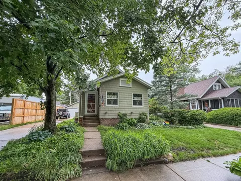 707 S Anderson St, Urbana, IL 61801