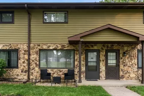 72 S Ruga Ct, Addison, IL 60101
