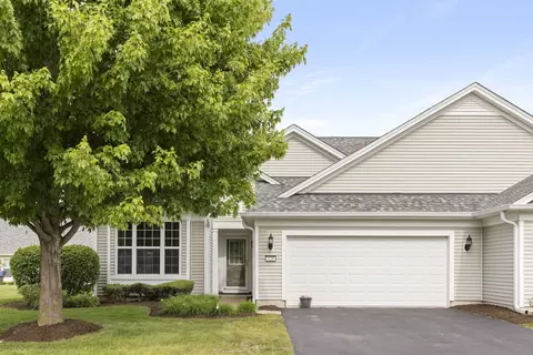 820 Treetop Ln, Shorewood, IL 60404