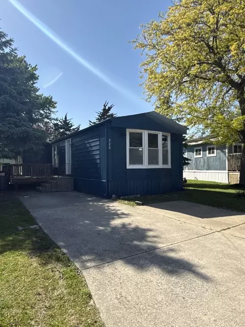 320 Pleasant Ter, Matteson, IL 60443