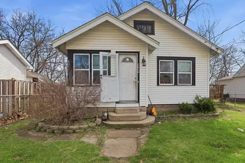 2634 Hanson St, Rockford, IL 61109