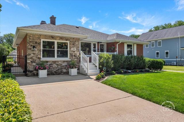 129 S Hudson St, Westmont, IL 60559