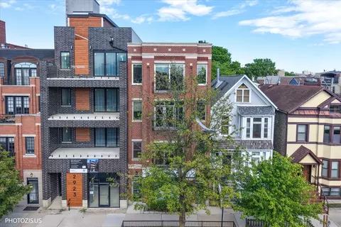 2919 N Southport Ave #4, Chicago, IL 60657