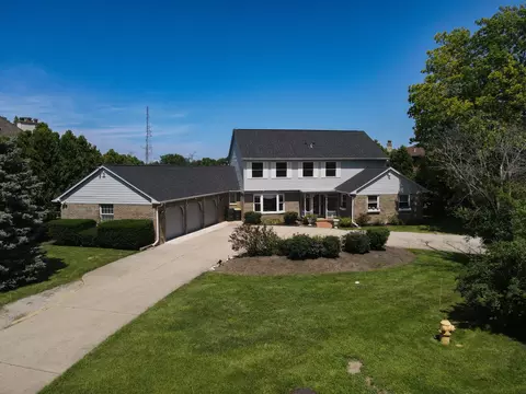 Exterior - 9682 Reding Cir, Des Plaines, IL 60016 photo 11 of 11