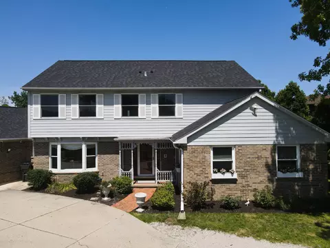 Exterior - 9682 Reding Cir, Des Plaines, IL 60016 photo 10 of 11
