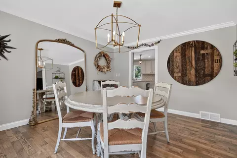 Dining - 9682 Reding Cir, Des Plaines, IL 60016 photo 1 of 4