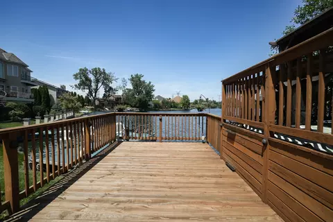 Exterior - 9682 Reding Cir, Des Plaines, IL 60016 photo 6 of 11