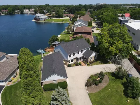 View/Area - 9682 Reding Cir, Des Plaines, IL 60016 photo 6 of 7