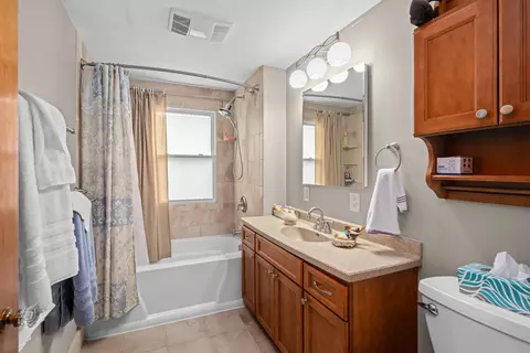Bath - 224 E James St, Walcott, IA 52773 photo 3 of 4