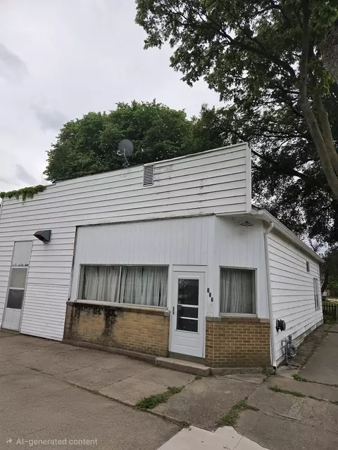 727 Sycamore St, Ottawa, IL 61350
