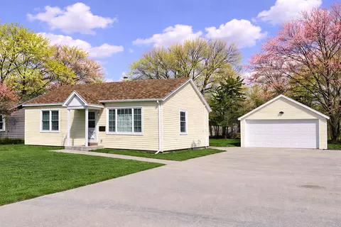 1410 Bennett Dr, Rock Falls, IL 61071
