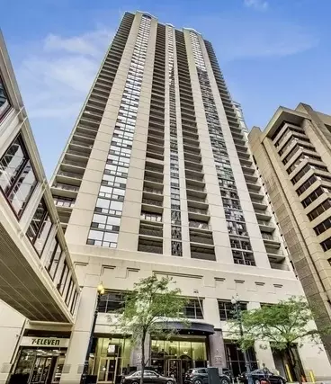 200 N Dearborn St #2102, Chicago, IL 60601