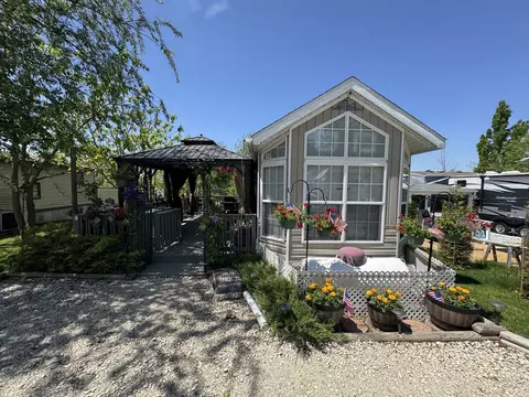 13-135 Woodhaven Lks, Sublette, IL 61367