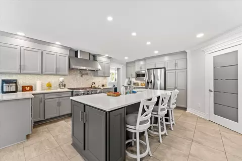 Kitchen - 27 Hickory Ln, White Heath, IL 61884 photo 4 of 11