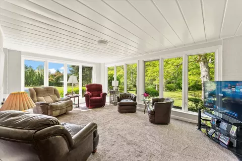 Living - 27 Hickory Ln, White Heath, IL 61884 photo 8 of 12
