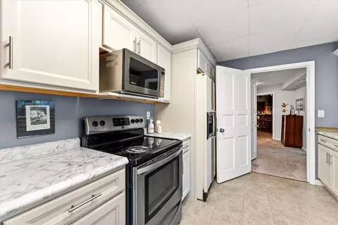 Kitchen - 27 Hickory Ln, White Heath, IL 61884 photo 10 of 11