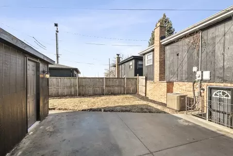 Exterior - 505 E 146th St, Dolton, IL 60419 photo 2 of 6