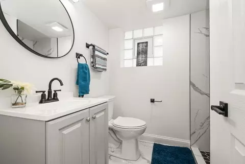 Bath - 505 E 146th St, Dolton, IL 60419 photo 1 of 4