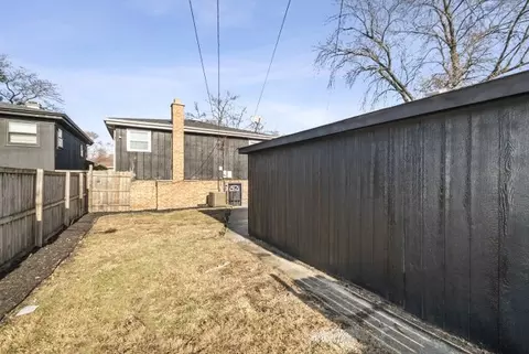 Exterior - 505 E 146th St, Dolton, IL 60419 photo 4 of 6