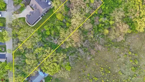 806 Wauconda Rd, Wauconda, IL 60084